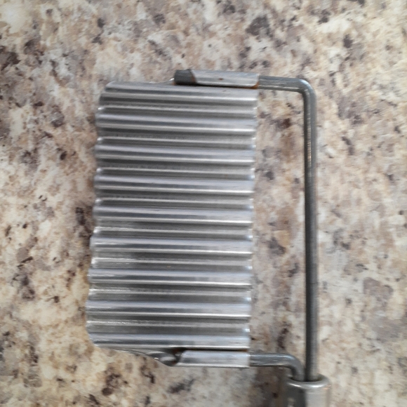 Vintage Pre-owned Crinkle Cutter - Picture 5 of 6